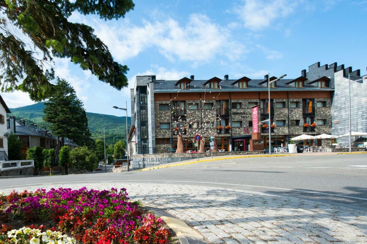 בנאסקה Sommos Hotel Aneto מראה חיצוני תמונה